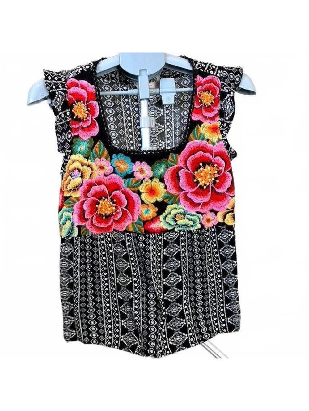 Savanna Jane Women's Embroidered Floral and Geometric Pattern Sleeveless Top, M